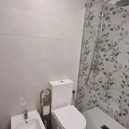 Ocean & Golf Vista Retreat דירה