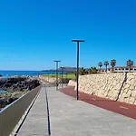 Ocean & Golf Vista Retreat Апартаменты *