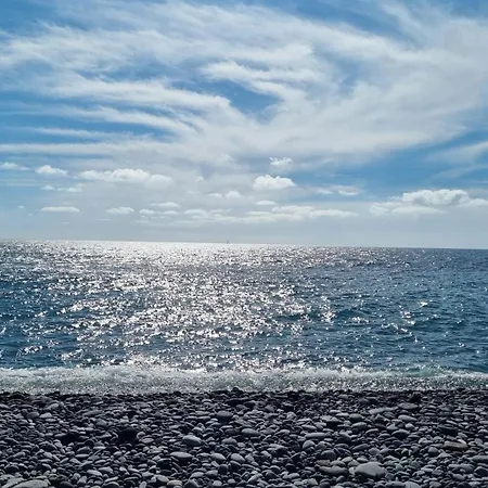 Ocean & Golf Vista Retreat Daire