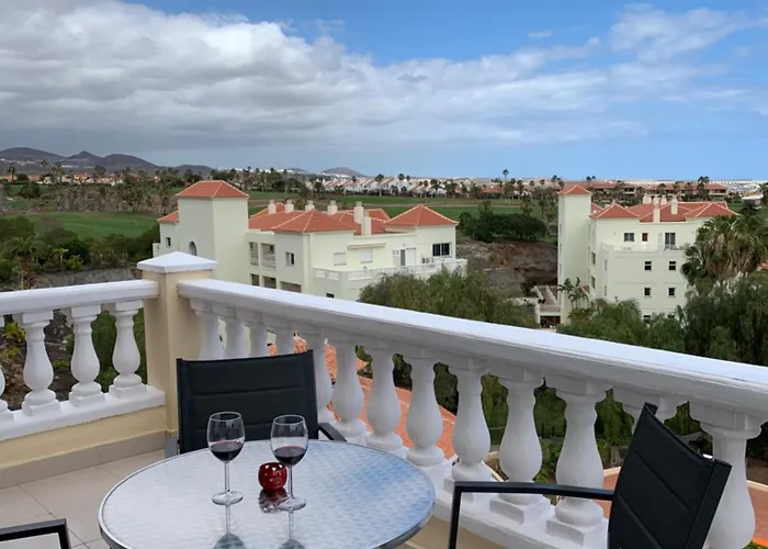 Ocean & Golf Vista Retreat *